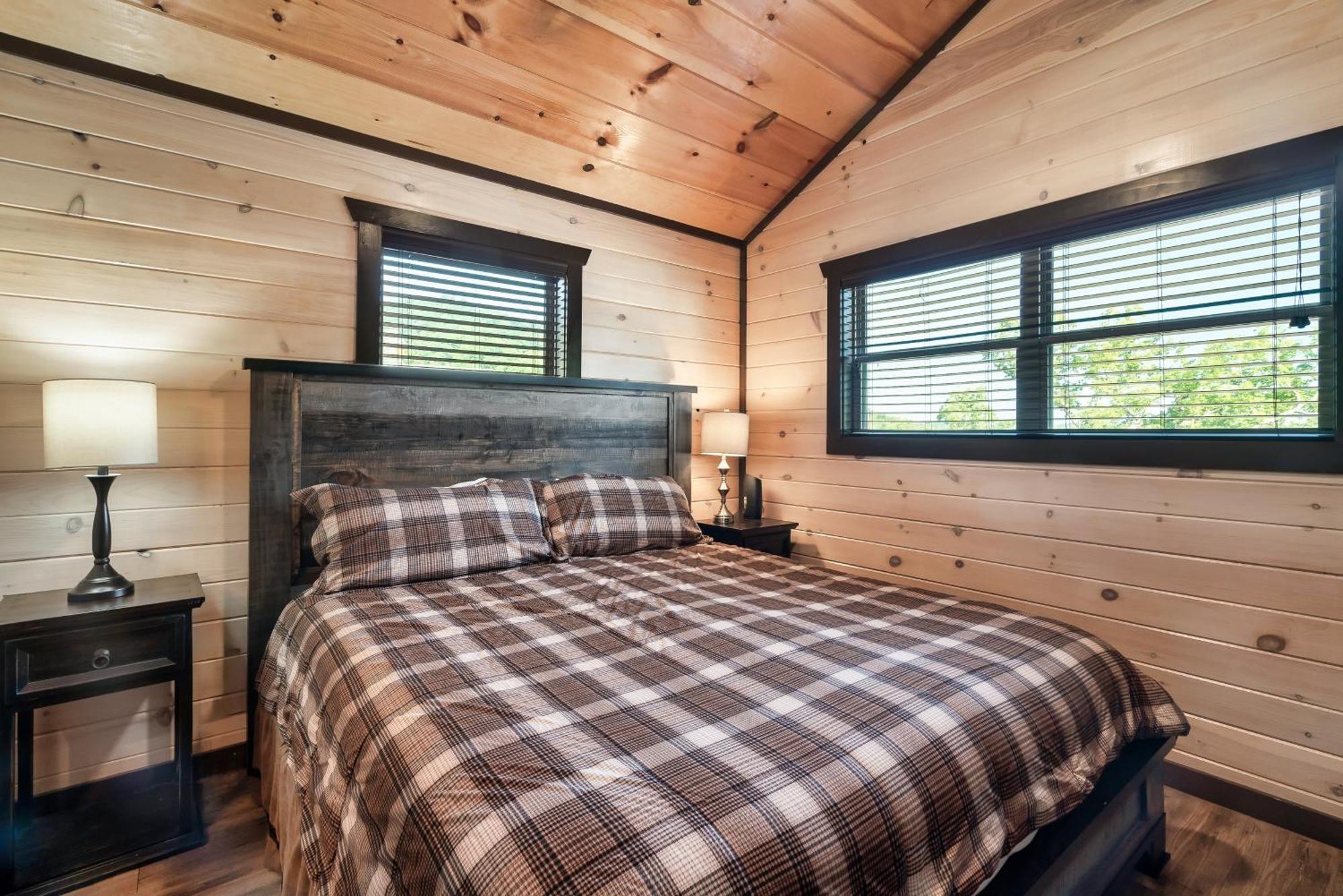 Luxury 3-Br Cabin Minutes From Parkway With Game Room And Hot Tub Pigeon Forge Εξωτερικό φωτογραφία