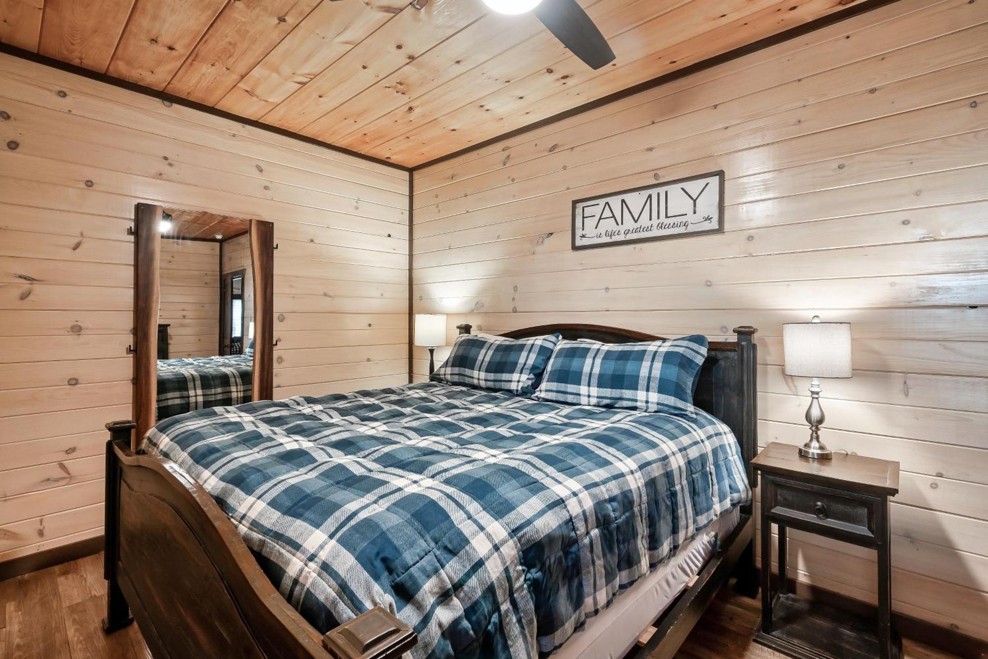 Luxury 3-Br Cabin Minutes From Parkway With Game Room And Hot Tub Pigeon Forge Εξωτερικό φωτογραφία