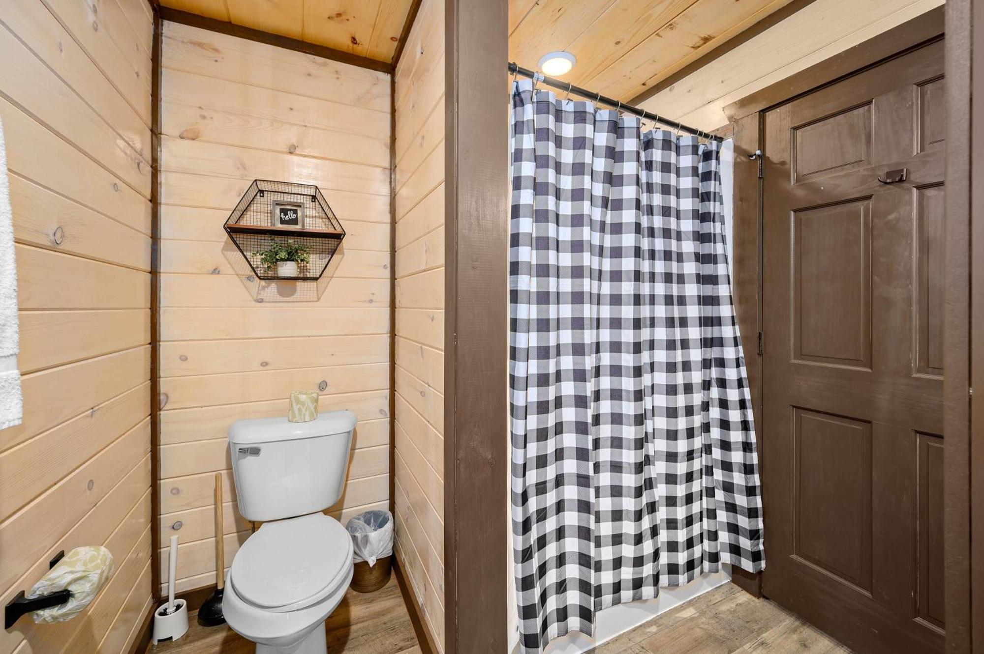 Luxury 3-Br Cabin Minutes From Parkway With Game Room And Hot Tub Pigeon Forge Εξωτερικό φωτογραφία