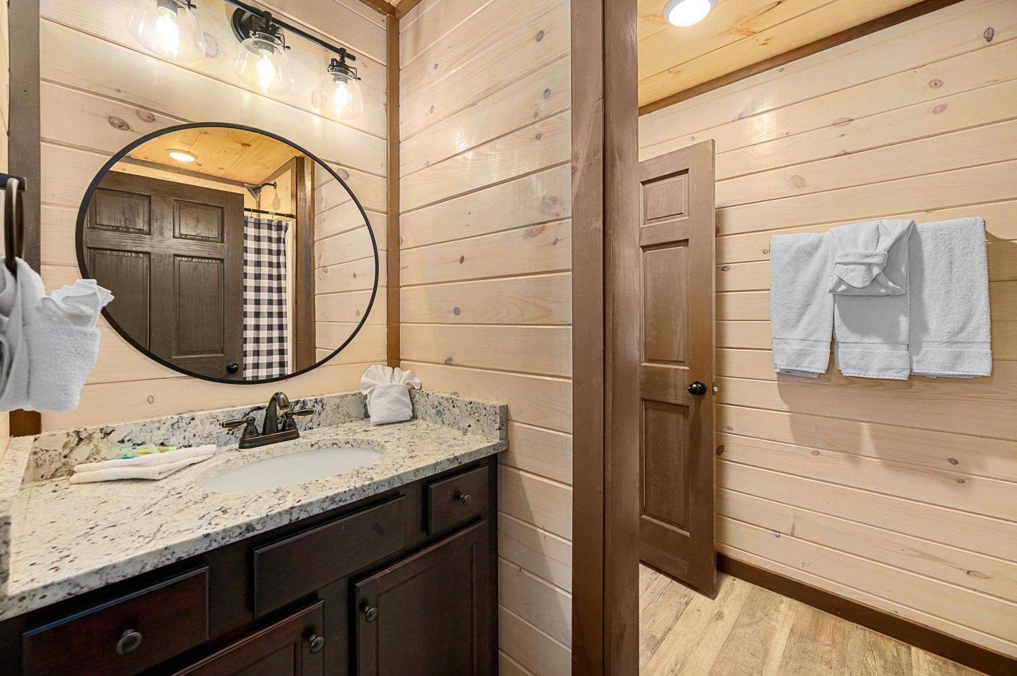 Luxury 3-Br Cabin Minutes From Parkway With Game Room And Hot Tub Pigeon Forge Εξωτερικό φωτογραφία